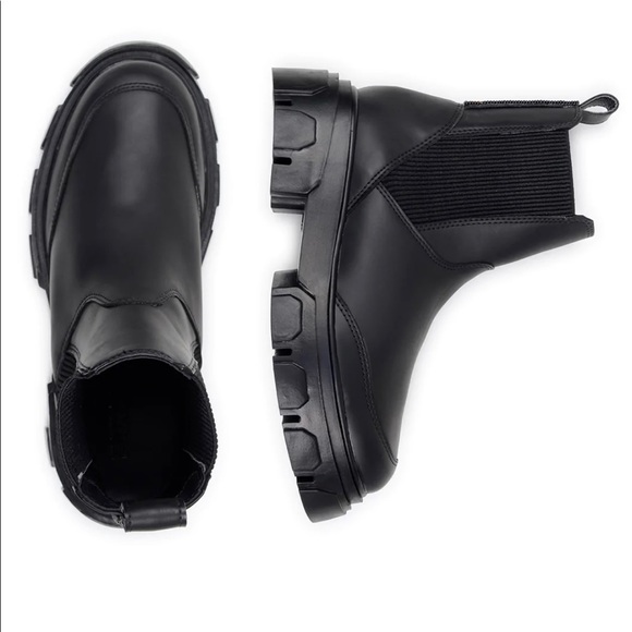 Farm Rio Chelsea Boots! Brand new in original box, never worn. - Picture 4 of 6